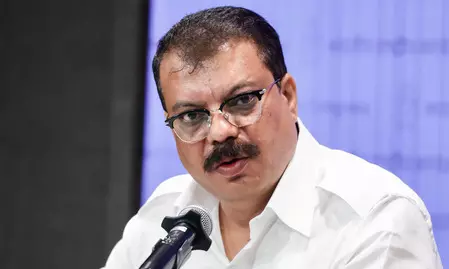 उमंग सिंघार ने ईवीएम और निवेश पर सरकार को घेरा, भाजपा पर भी सवाल