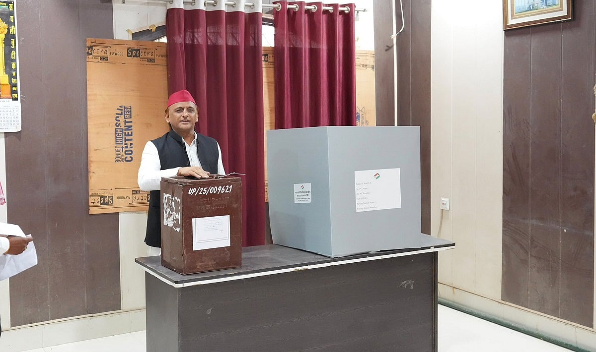 अखिलेश यादव ने बीजेपी पर वोट चोरी और फर्जी मतदान का आरोप लगाया