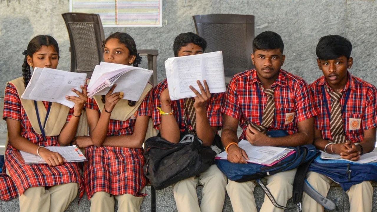 CISCE सर्वे: 12वीं तक स्कूल लाइफ से 59% स्टूडेंट्स असंतुष्ट