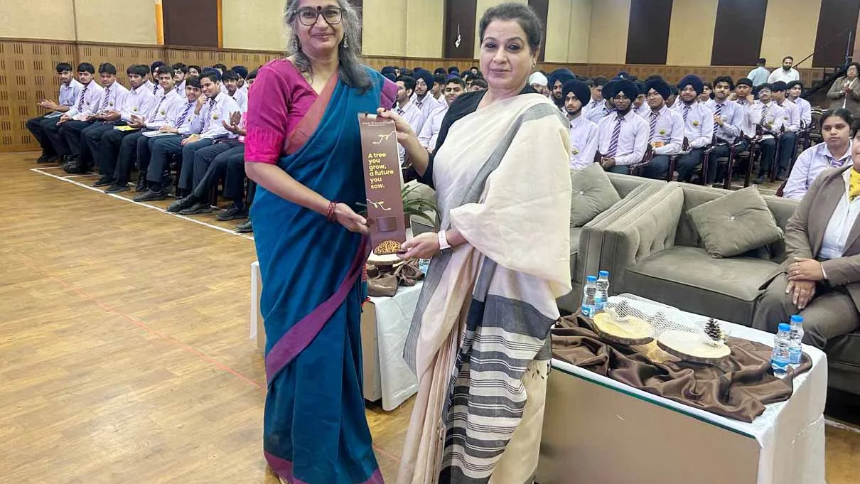 कैम्ब्रिज इंटरनैशनल स्कूल दसूहा में विशेष करियर काउंसलिंग सैशन का आयोजन